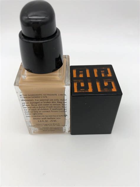 Givenchy 106 Perfect Pecan Photo'Perfexion SPF 20 PA